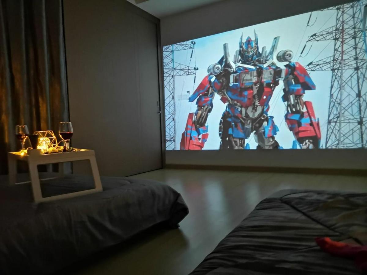 Dsara Big Cinema Netflix Projector Next Sb Hospital Daire Sungai Buloh Dış mekan fotoğraf