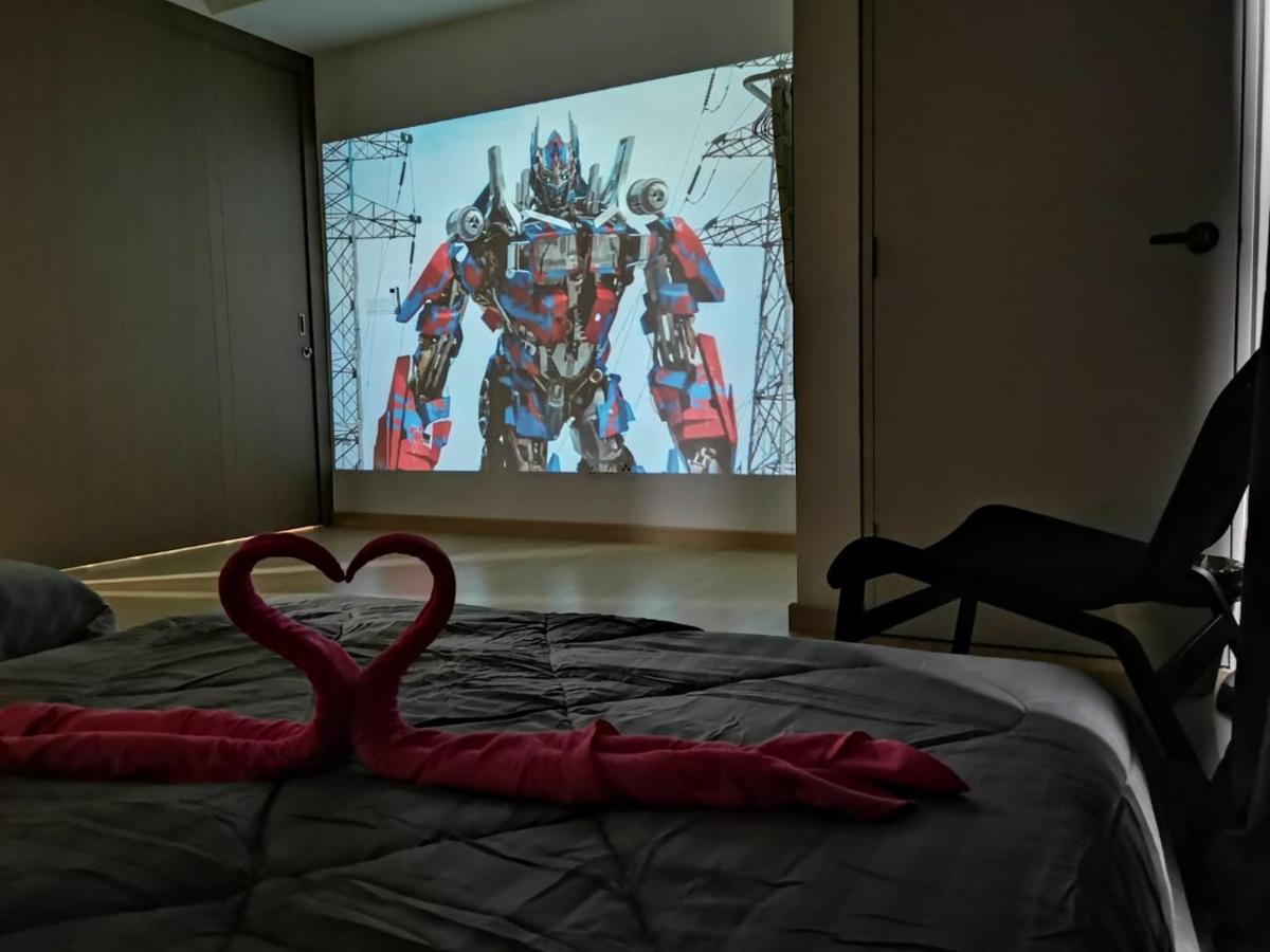 Dsara Big Cinema Netflix Projector Next Sb Hospital Daire Sungai Buloh Dış mekan fotoğraf